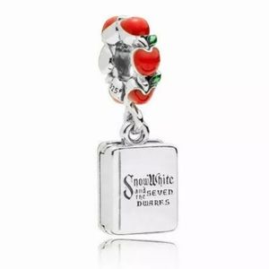 Disney Snow White The Seven Dwarfs Storybook Charm